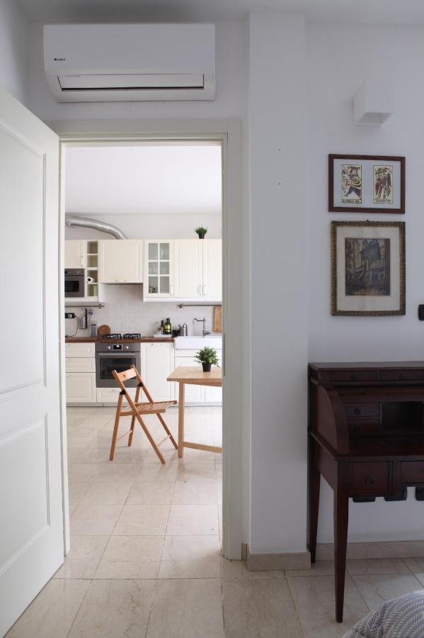 Terrace Apartment Close To Metro Station Милано Екстериор снимка