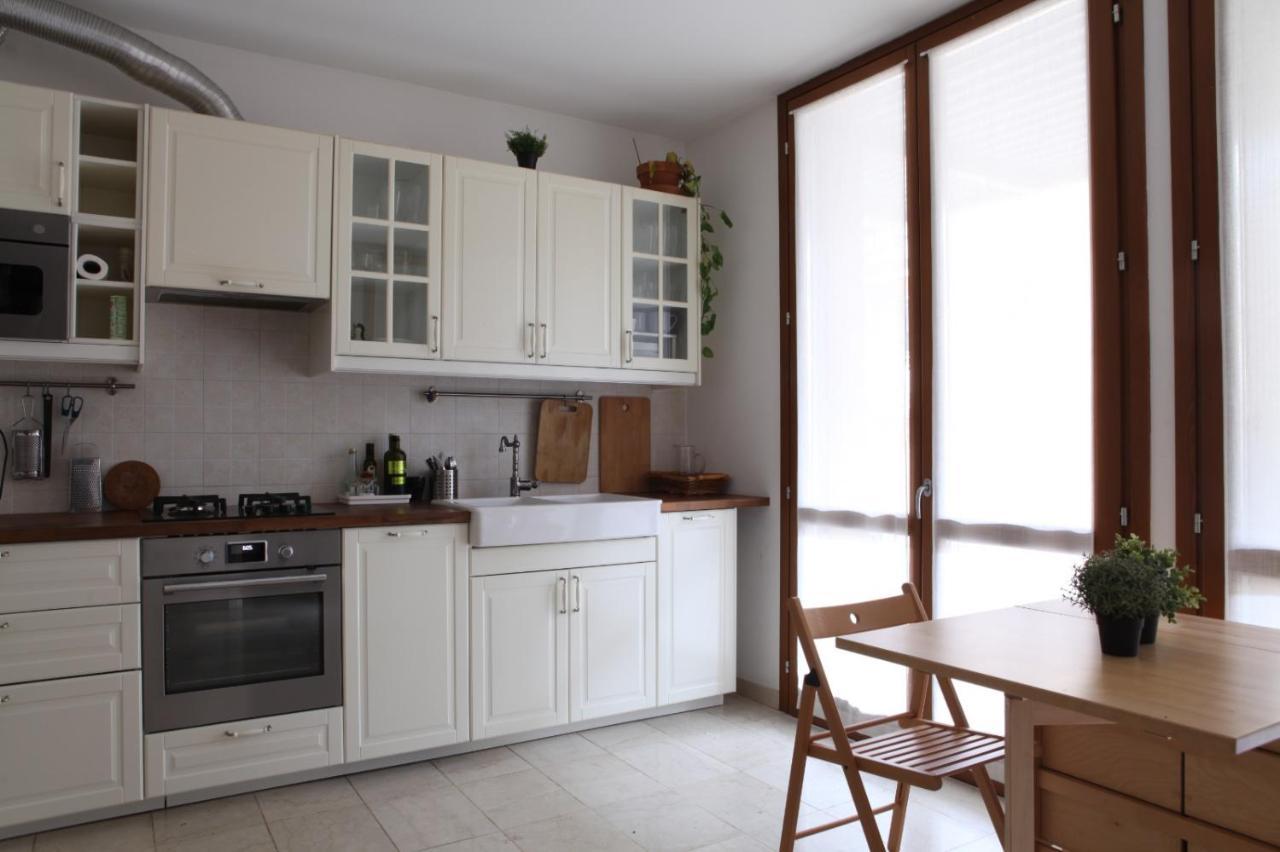 Terrace Apartment Close To Metro Station Милано Екстериор снимка