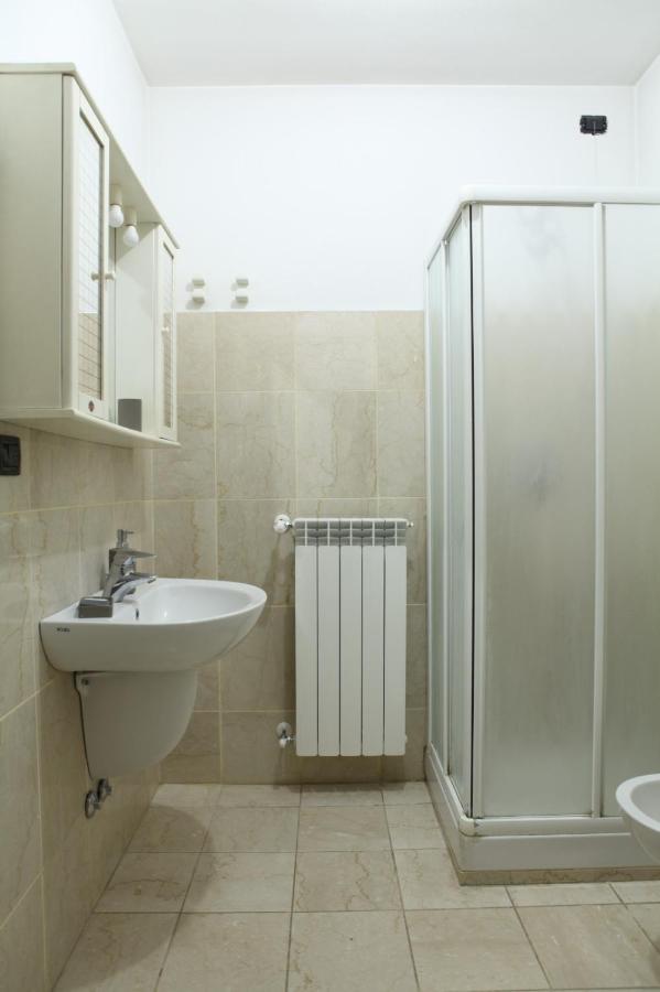 Terrace Apartment Close To Metro Station Милано Екстериор снимка