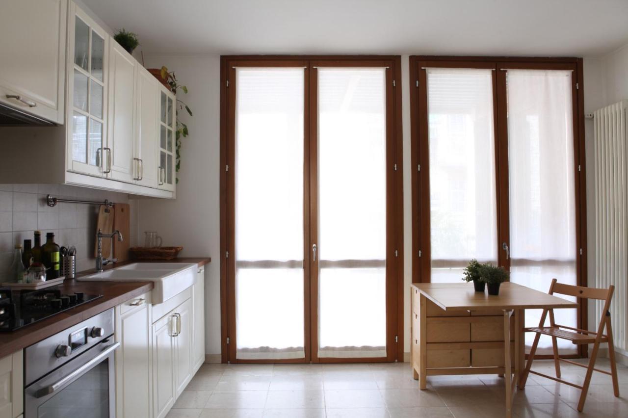 Terrace Apartment Close To Metro Station Милано Екстериор снимка